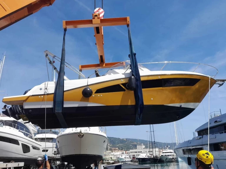 Rent a Jeanneau Cap Camarat 9.0 WA Genova