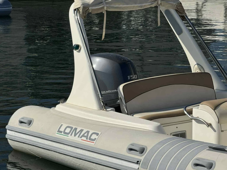 Yacht charter Hyères cheap Lomac 710 IN