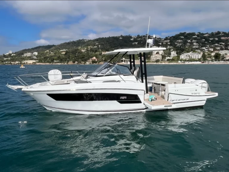 Motorboat for rent Golfe-Juan at the best price