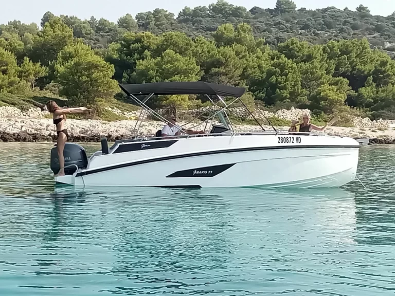 Rent a Arrow Arabis 23 Arrow Arabis 23 Trogir