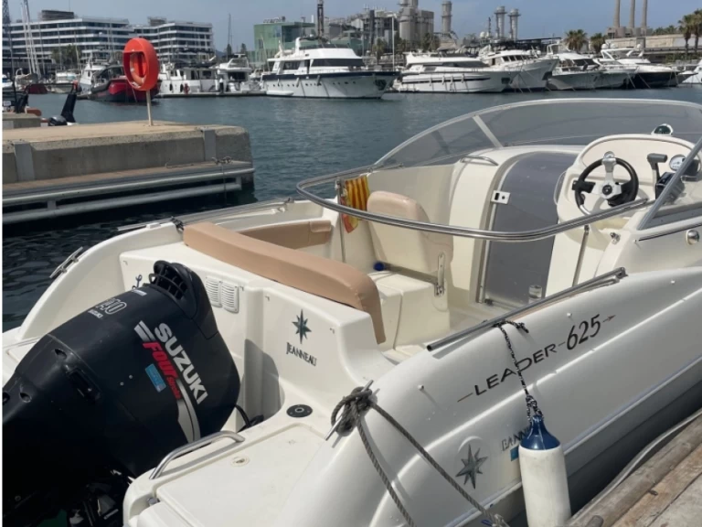 Bareboat Rental Motorboat Jeanneau with a boat licence