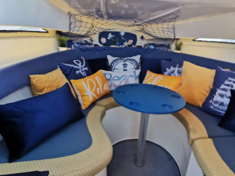 Bareboat Rental Motorboat Rio with a boat licence