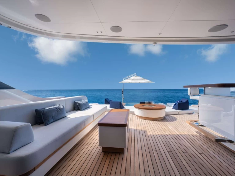 Luxury Yacht for rent Sint Maarten at the best price