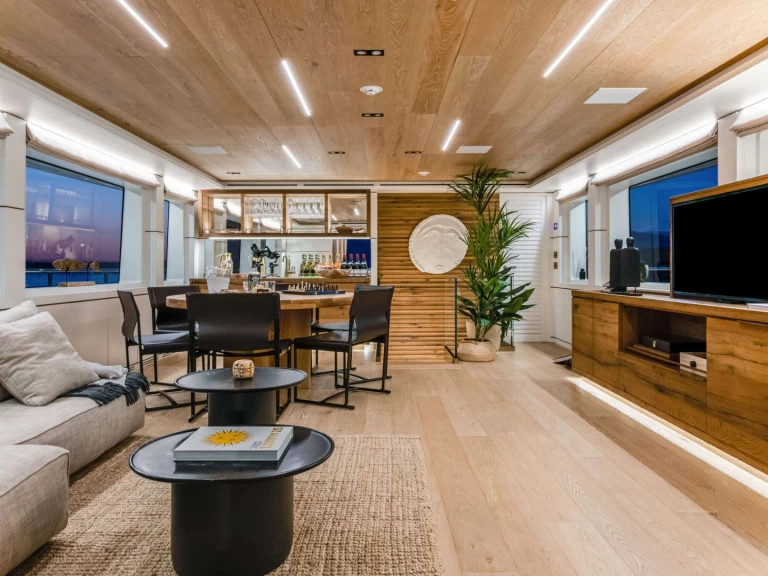 Luxury Yacht rental with or without captain Cantiere delle Marche Caribbean