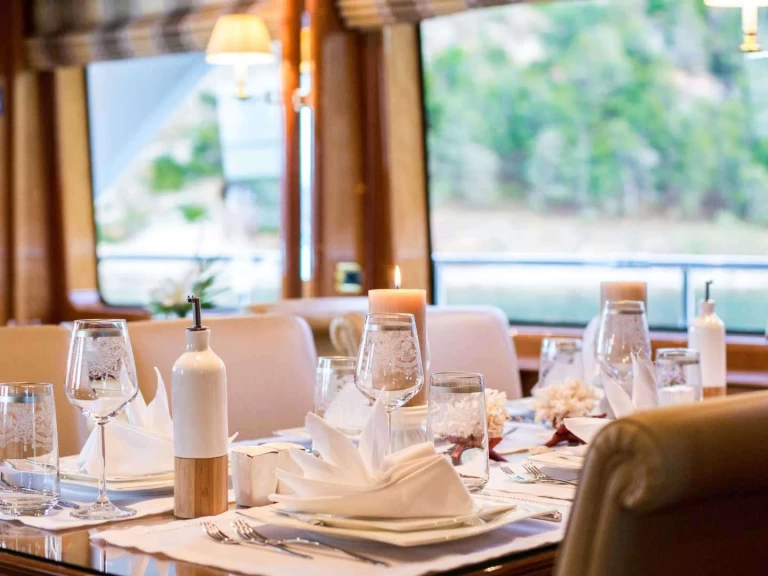 Luxury Yacht rental in Dubrovnik - Benetti REBECCA V