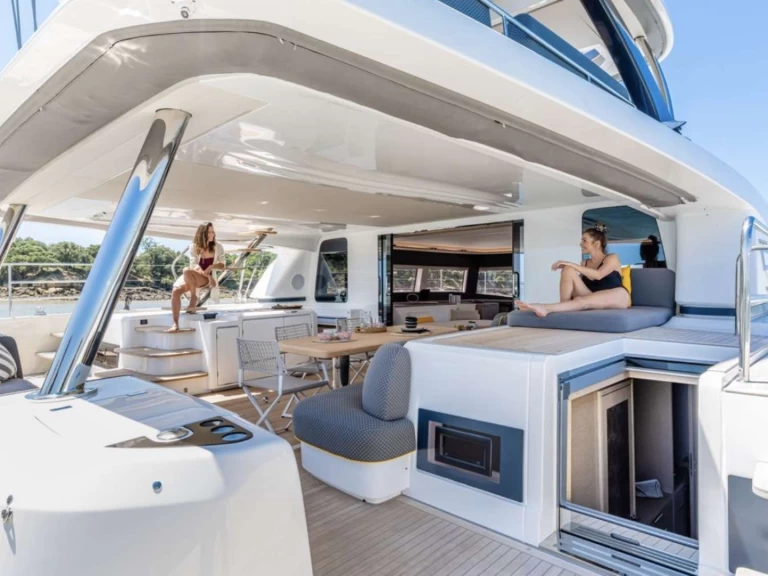 Luxury Yacht rental with or without captain Lagoon Saint Vincent and the Grenadines