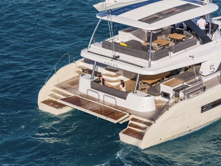 Luxury Yacht rental in Saint Martin - Lagoon Lady Ros&eacute; (Lagoon Sixty 5)