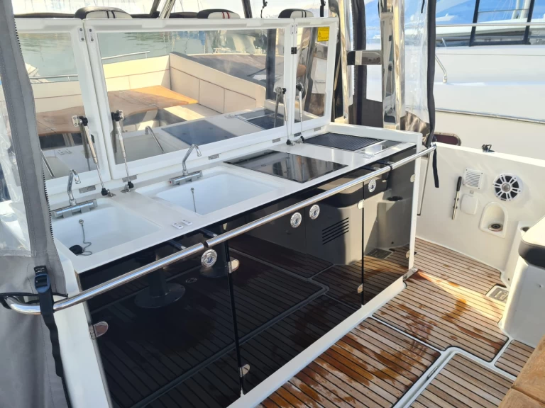 Boat rental Jeanneau Cap Camarat 12.50 in Les Sables-d'Olonne on Samboat