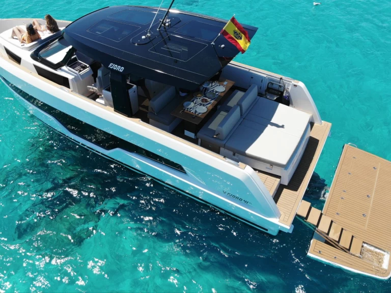 Bareboat Rental Motorboat Fjord with a boat licence