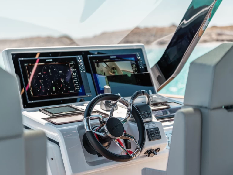 Motorboat for rent Ibiza Town at the best price