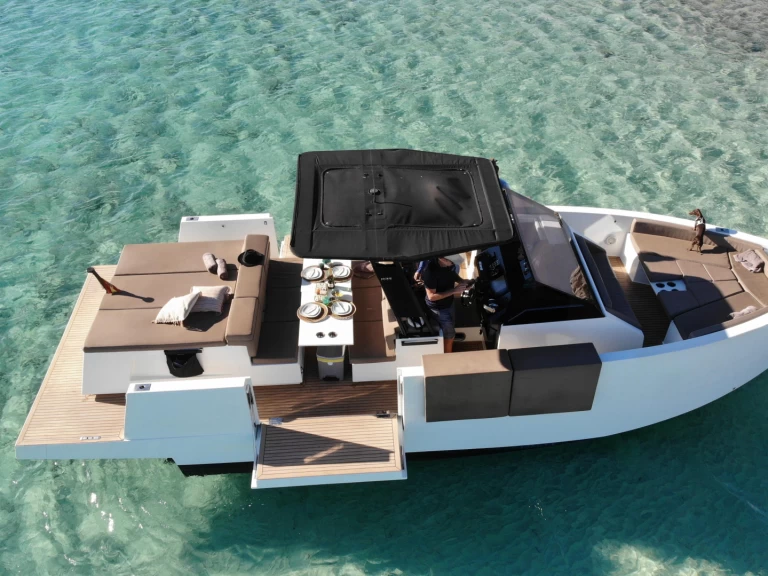 Motorboat rental in Ibiza Town - De Antonio D34