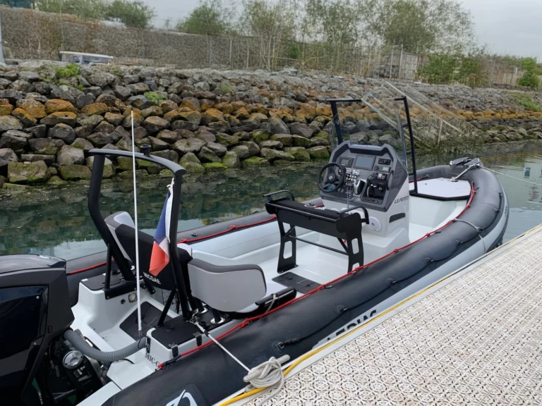 Rent a Zodiac Open 7 Les Sables-d'Olonne