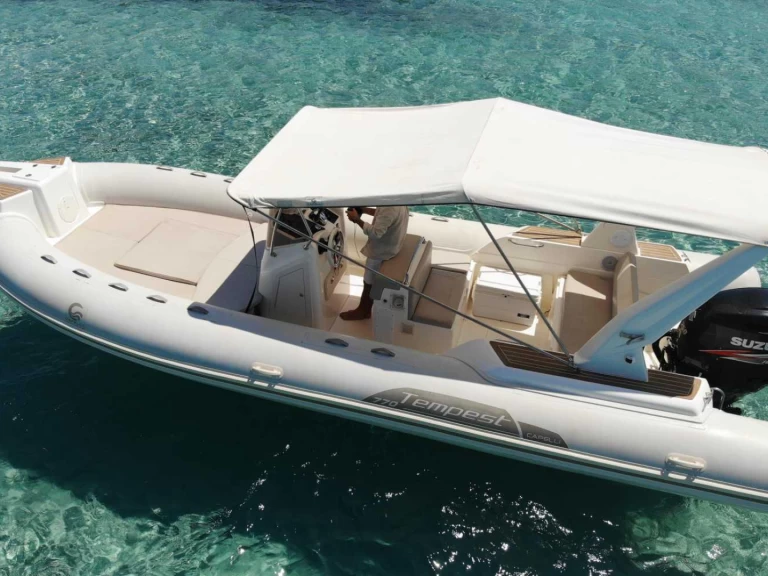 Capelli 770S in Ibiza Town on SamBoat