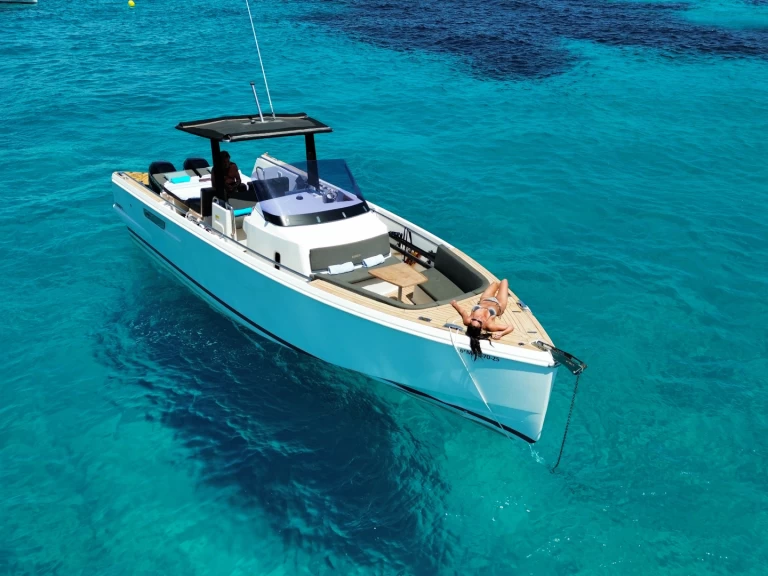 Boat rental Fjord Fjord 38 Xpress in Ibiza Magna on Samboat