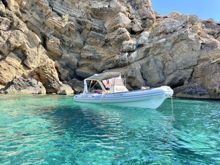 Bareboat Rental RIB Lomac with a boat licence