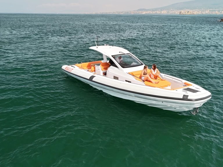 Yacht charter Naples cheap 42 EFB