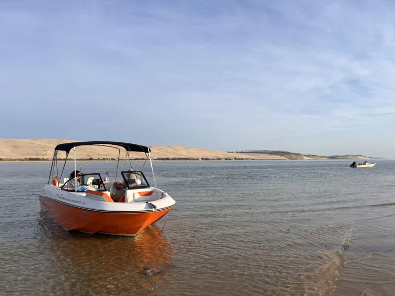 Boat rental Bayliner E21 in Arcachon on Samboat