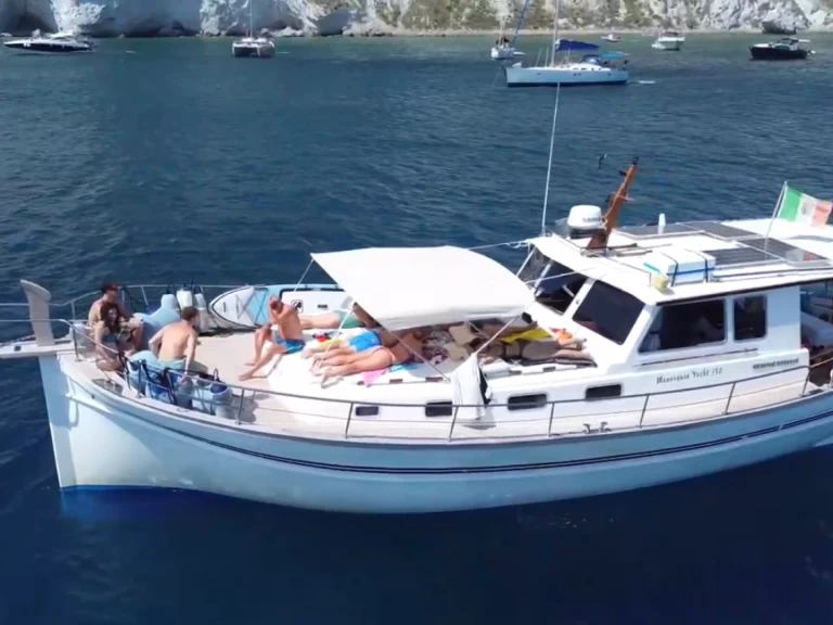 Yacht charter Ponza cheap Menorquin 150