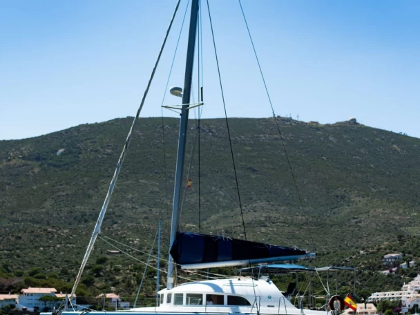 Catamaran rental in Sant Andreu de Llavaneres - Lagoon Lagoon 380 Charter