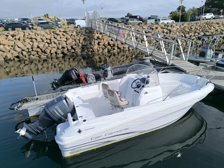 Motorboat for rent Trébeurden at the best price
