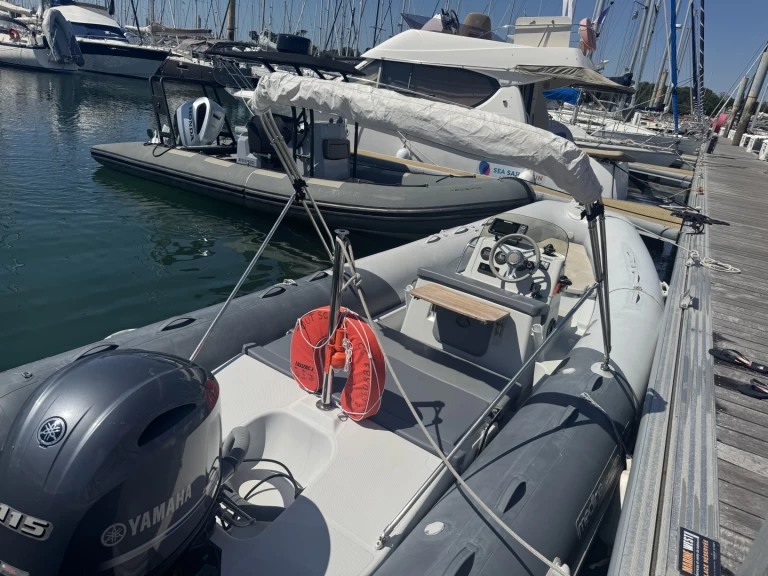 Boat rental Zodiac Medline 580 in Port la Forêt on Samboat