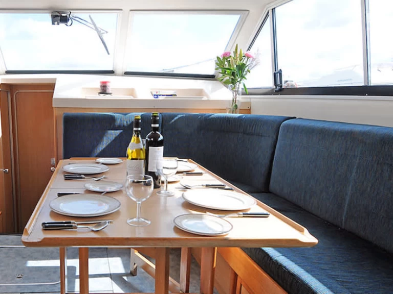 Motorboat rental with or without captain Le Boat Portumna