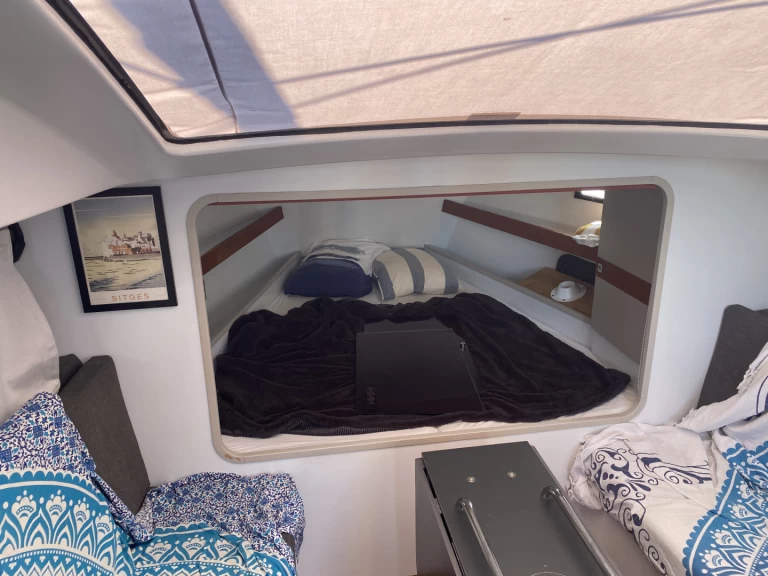 RM RM 1060 in Port de Sitges Aiguadolç on SamBoat