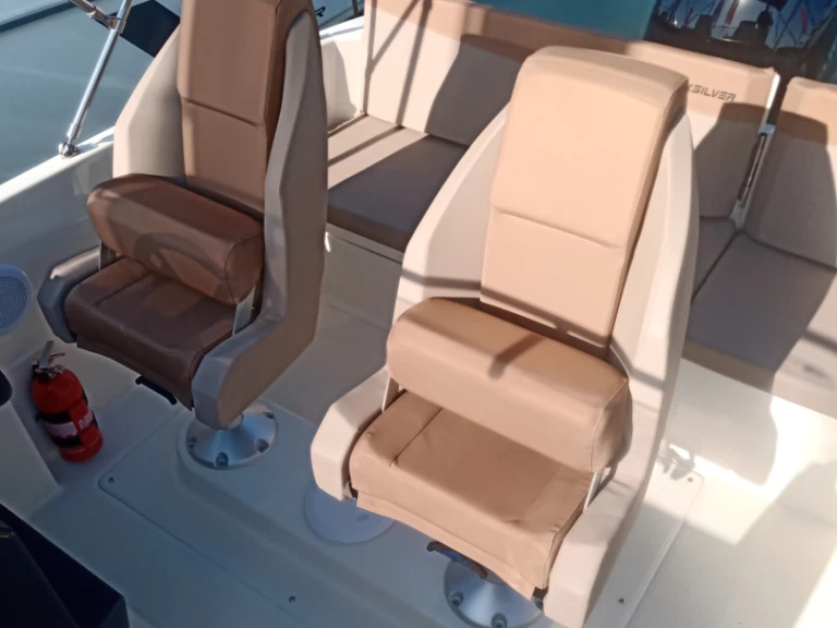 Motorboat rental in Cambrils - Quicksilver Activ 605 Sundeck