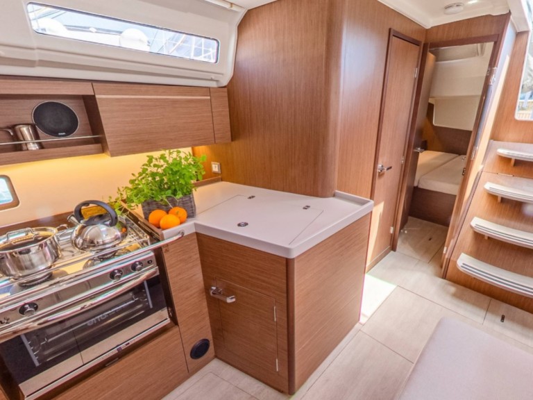 Sailboat rental in Pomer - Bénéteau Oceanis 40.1