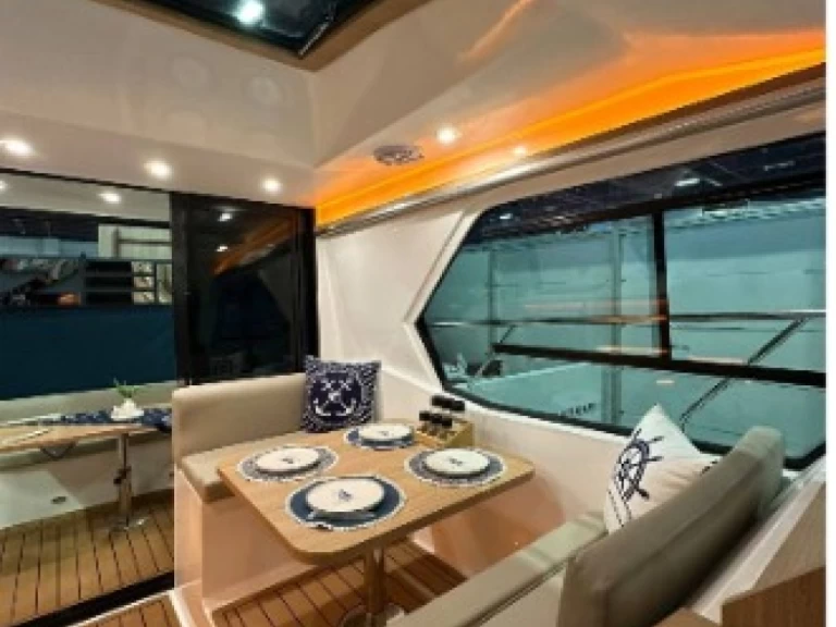 Motorboat rental in Kuşadası İlçesi - Cruisers Private