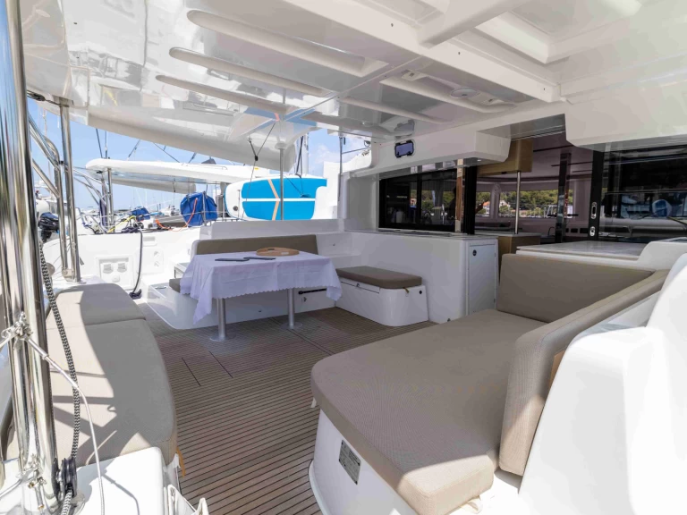 Lagoon Lagoon 46 in Drage on SamBoat