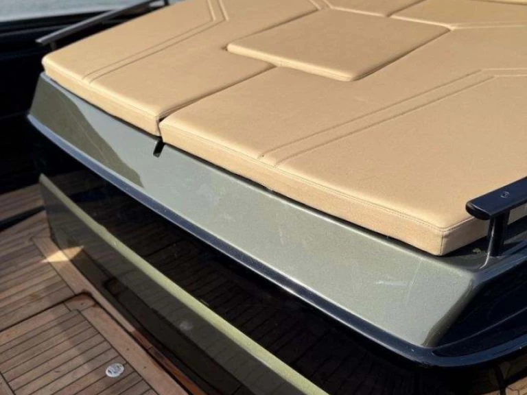 Boat rental Sea Water Kymera 53 in Bonifacio on Samboat