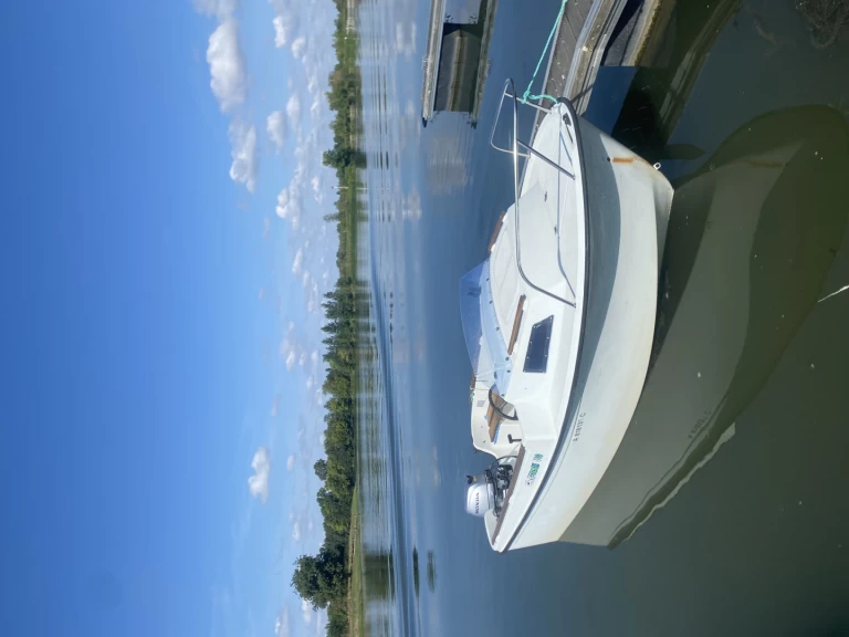 Motorboat rental with or without captain Bénéteau Écouflant