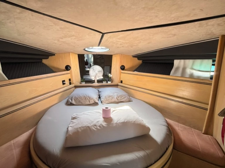 Motorboat for rent Cannes at the best price