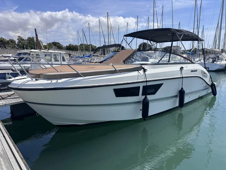 Boat rental Quicksilver Activ 805 Cruiser in La Rochelle on Samboat
