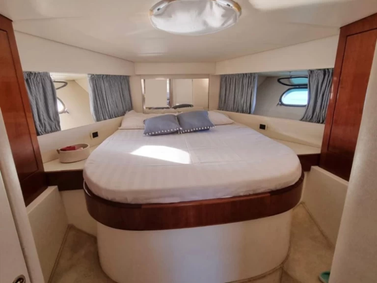 Motorboat for rent Portofino at the best price