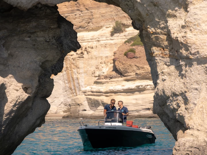 Boat rental Poseidon BLU WATER 185 in Agía Kiriakí on Samboat