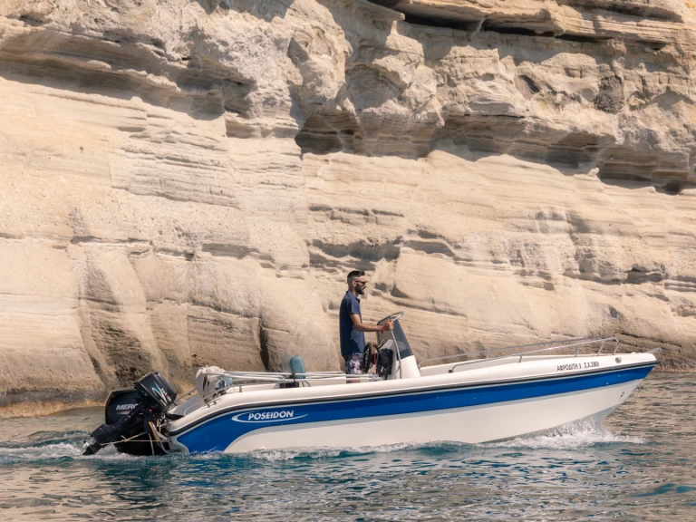 Yacht charter Mílos cheap BLU WATER 185