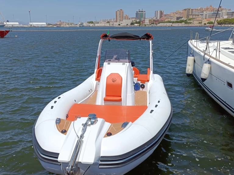 RIB rental in Cagliari - Bottega Nautica 8.5