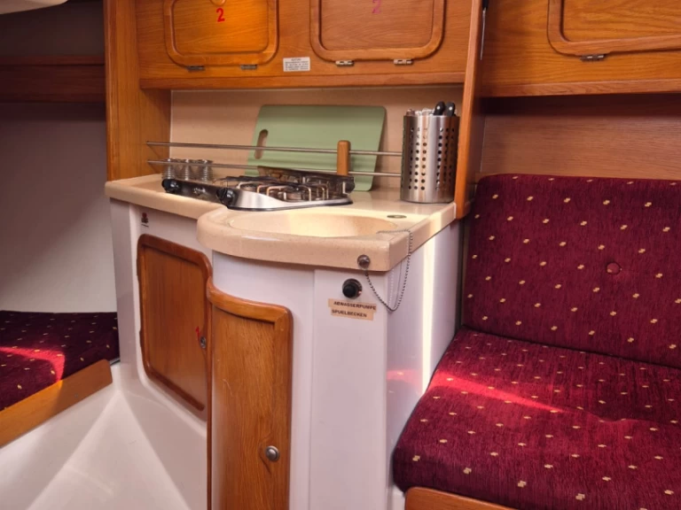 Sailboat for rent Bodman-Ludwigshafen at the best price