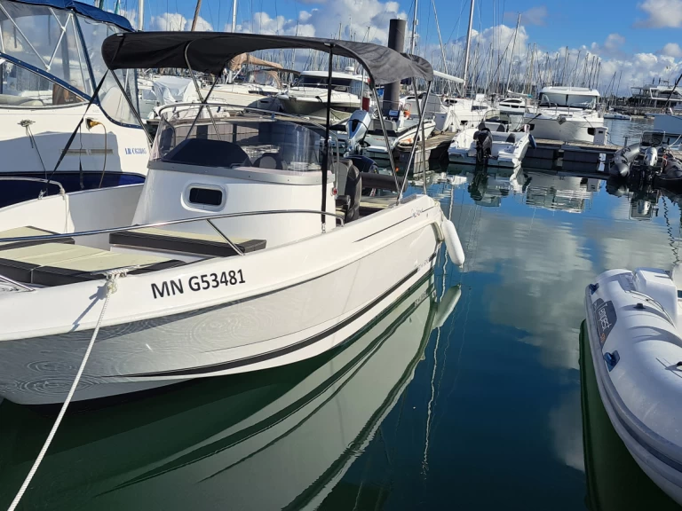 Motorboat rental with or without captain B2 Marine La Rochelle