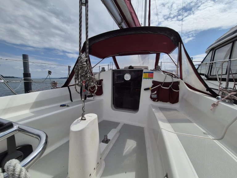 Sailboat for rent Bodman-Ludwigshafen at the best price