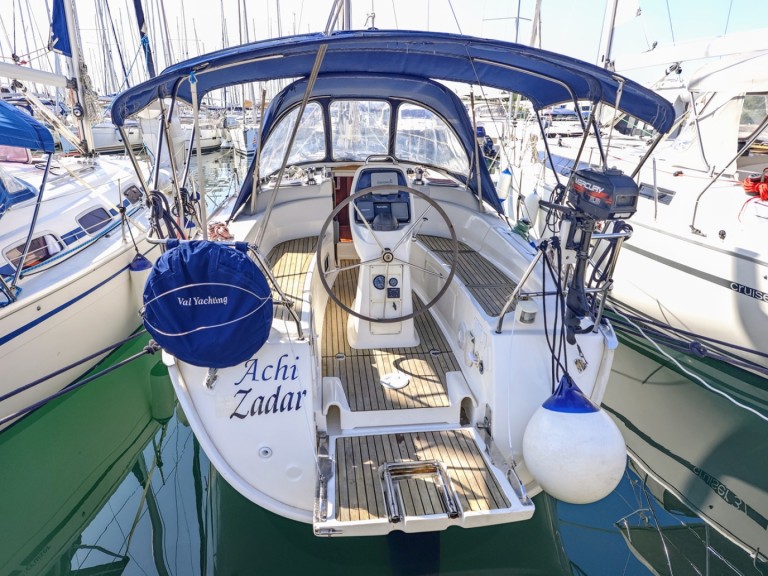 Sailboat rental in Sukošan - Bavaria Cruiser 31