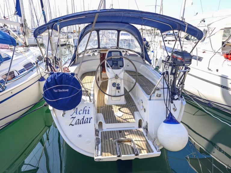 Sailboat rental in Sukošan - Bavaria Cruiser 31