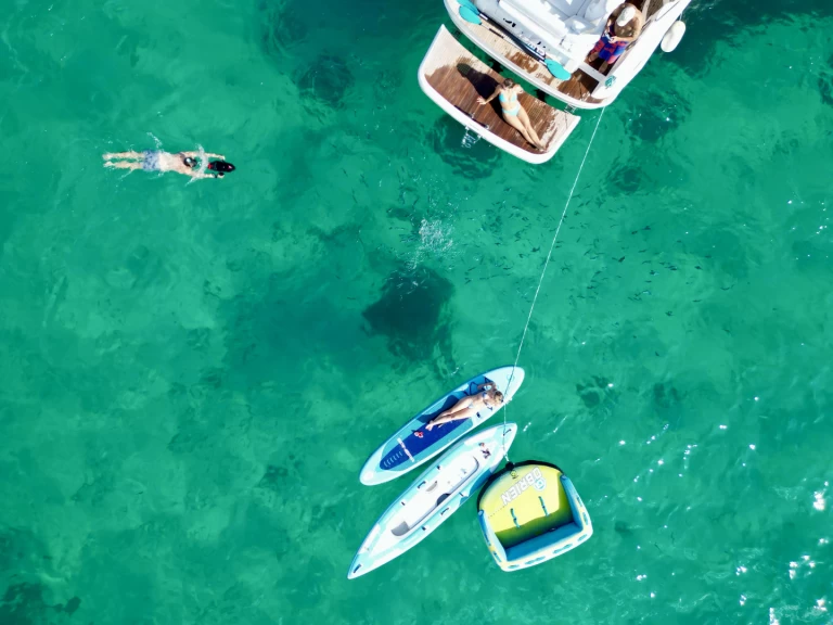 Motorboat rental with or without captain Bavaria Beaulieu-sur-Mer