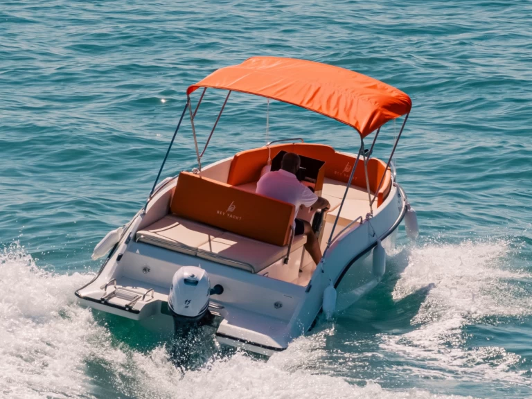 Rent a Bey Yacht 18 Puerto Marina Benalmadena