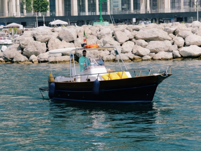 Motorboat rental in Salerno - Fratelli Aprea Sorrento 7,50 open cruise