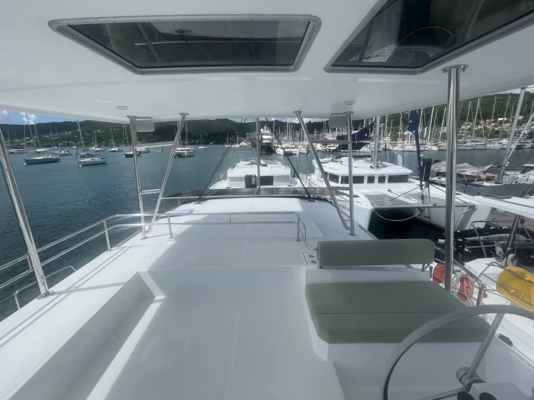 BALI 4.6 5 Cabines Num 3 BALI 4.6 5 Cabines Num 3 charter bareboat or captained in  Le Marin