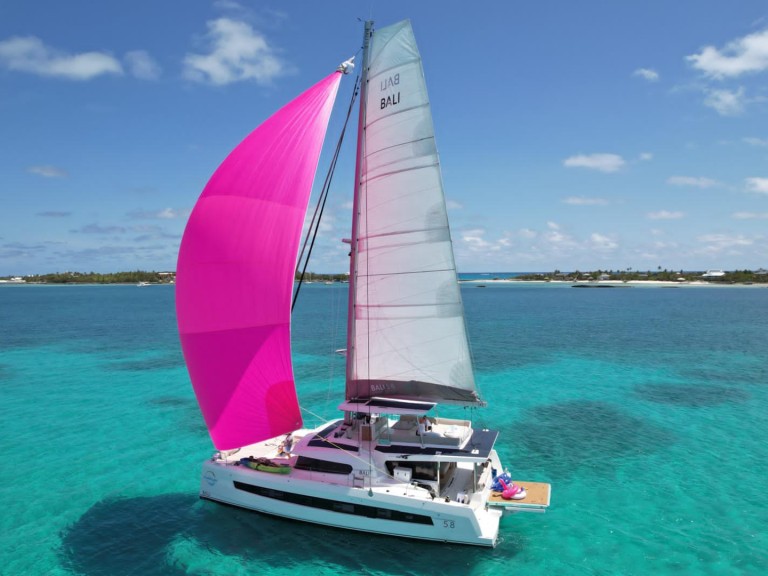 Rent a BALI 5.8 - 5 cabines BALI 5.8 Le Marin