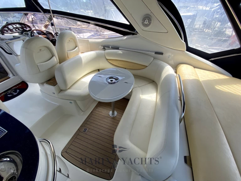 Rent a Cranchi Endurance 41 Porto-Vecchio